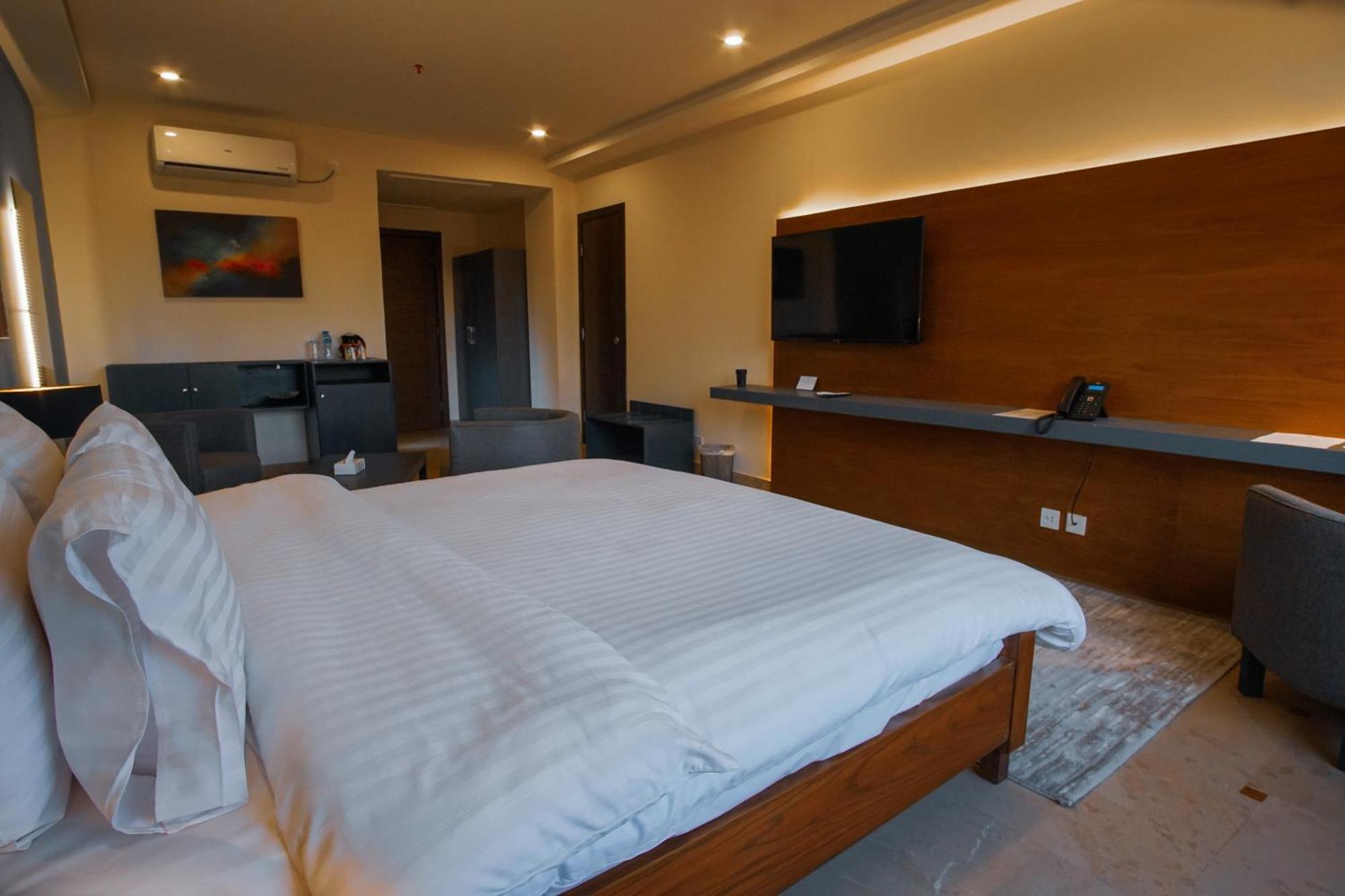 Roomy Signature Hotel, Islamabad Eksteriør bilde
